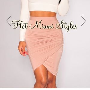 NWOT HMS Drape Knee Length Skirt